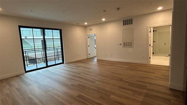 Foto del edificio - 4315 S Congress Ave