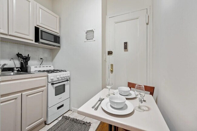 Foto del edificio - 1762 2nd Ave