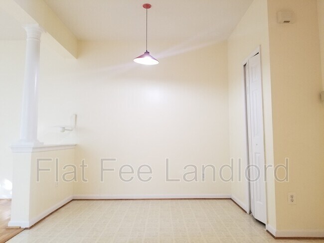 Foto del edificio - 20403 Elm Grove Terrace