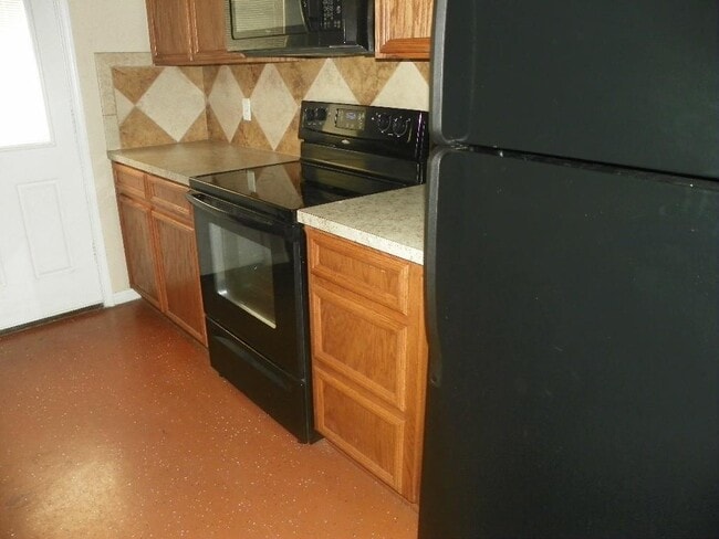 Building Photo - 112 Sandstone Dr