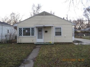 Building Photo - 1823 Overdene Ave