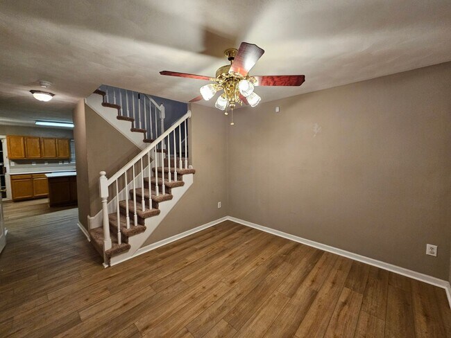 Building Photo - DEEP CREEK