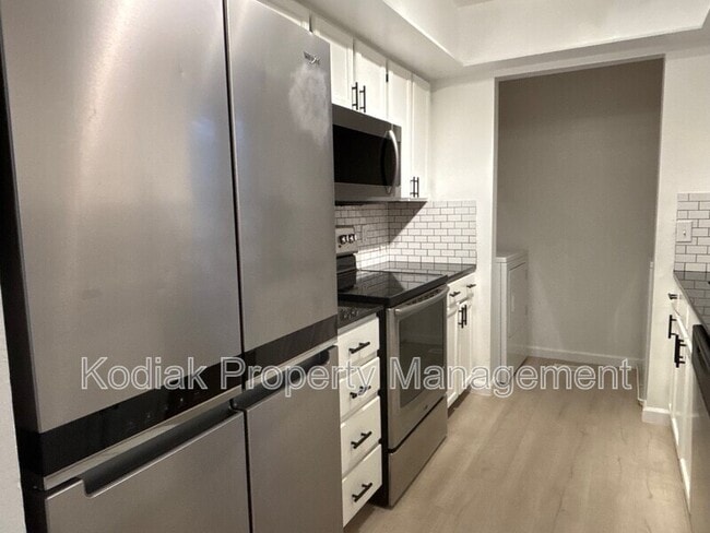 Building Photo - 9175 S Jefferson Pl