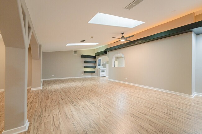 Building Photo - 12700 Kedzie Ave