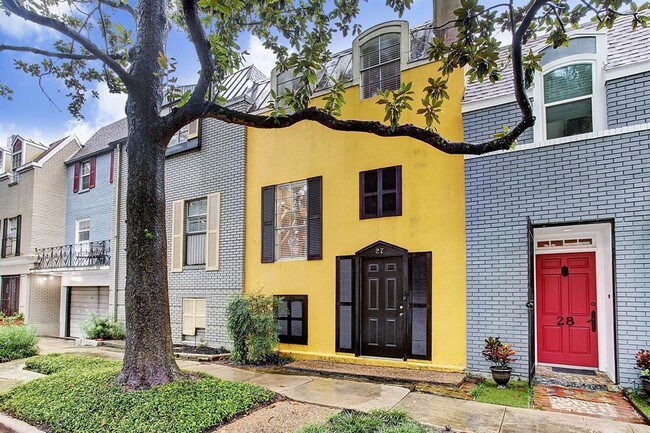 Building Photo - 811 Lovett Blvd