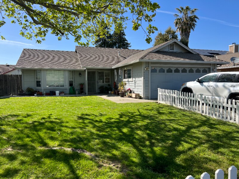 Foto principal - 16848 Omega St