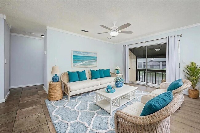 Foto del edificio - 2608 Hidden Lake Dr N