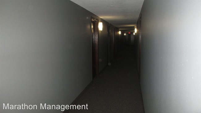 Building Photo - 8150 W River Rd
