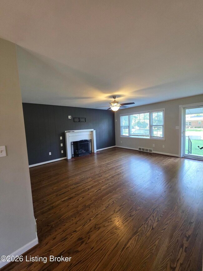 Foto del edificio - 4605 Fox Run Rd