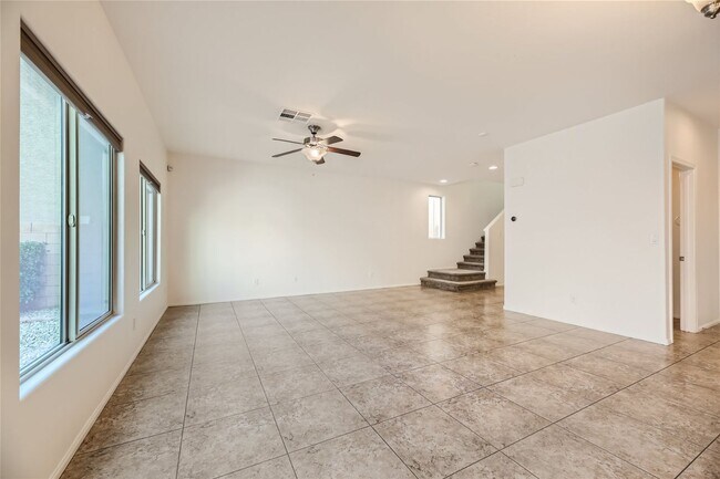 Building Photo - Gorgeous 4 Bedroom Home in Northwest Las V...