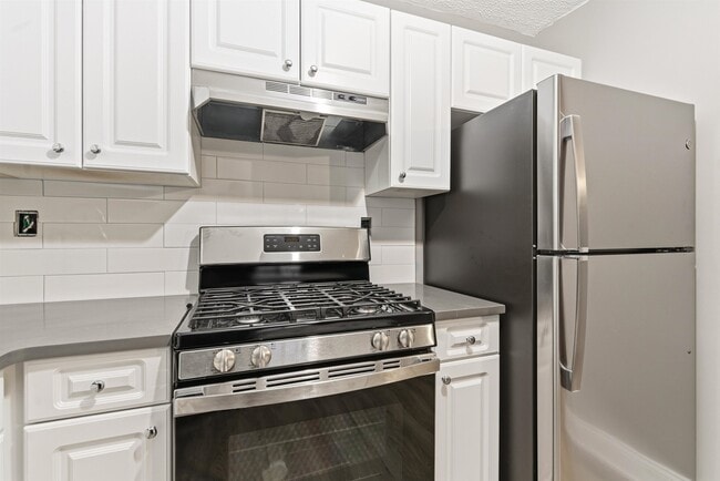 Building Photo - 5601 JFK Blvd E