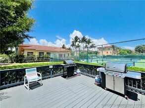 Building Photo - 7440 S Ocean Dr