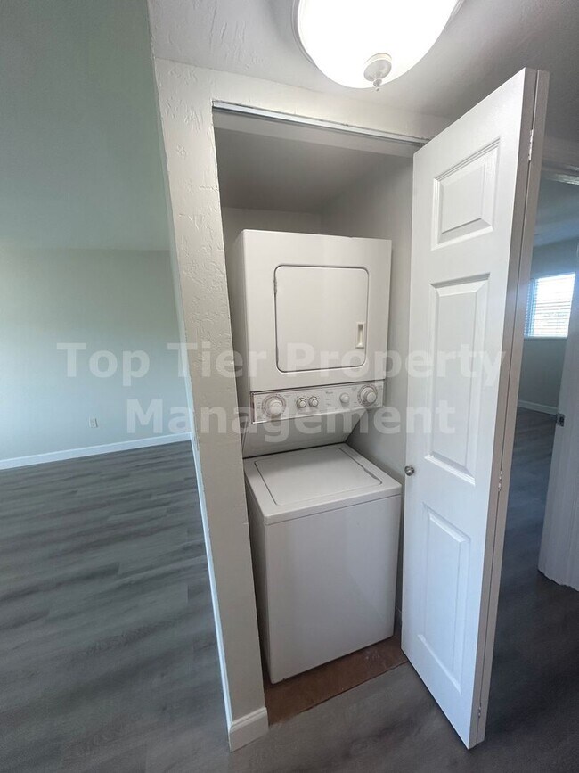 Foto del edificio - ***Gated Complex - 2 bed / 2 bath Condo in El Cajon - Available NOW***