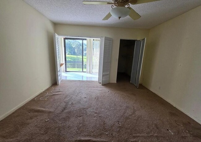 Building Photo - 10780 Waterberry Dr
