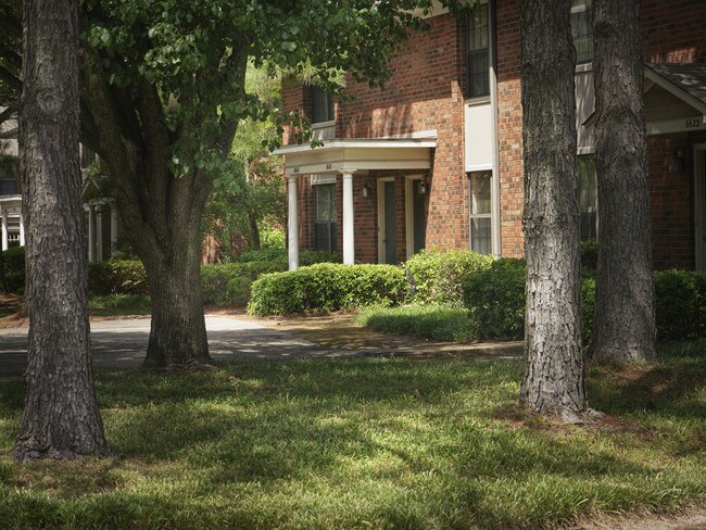Foto del edificio - MONTICELLO APTS