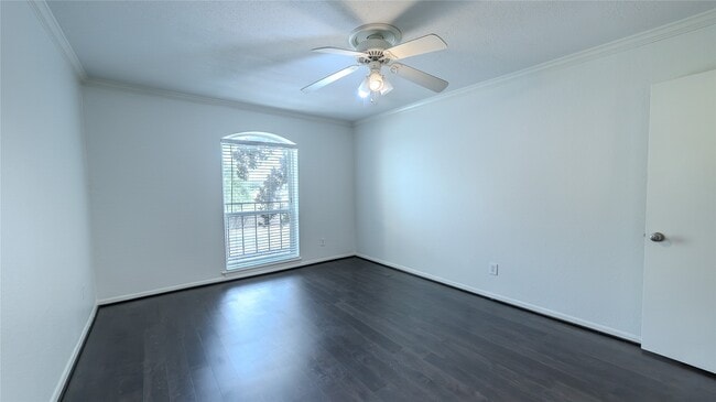 Building Photo - 7575 Katy Fwy