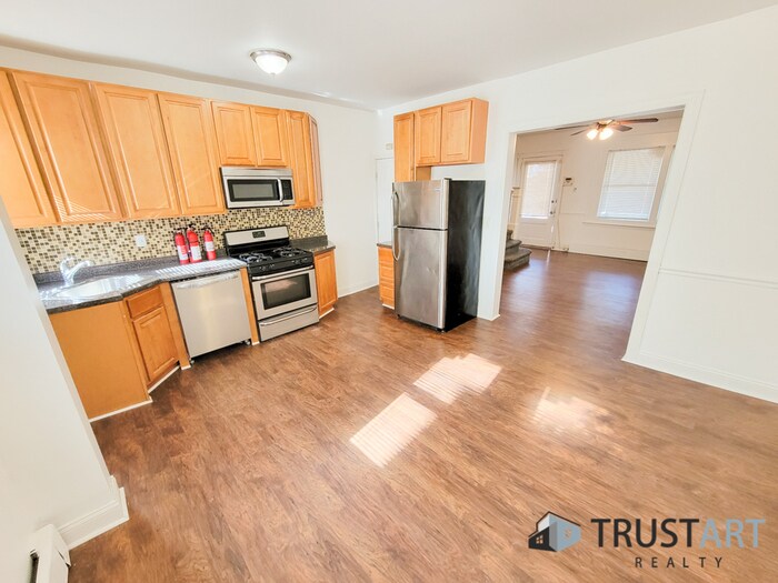 Foto principal - 3 Bedroom House in Belfield