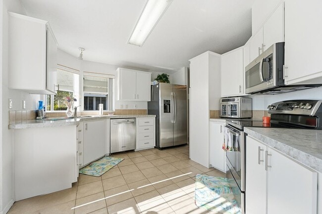 Building Photo - 3016 5 Iron Dr