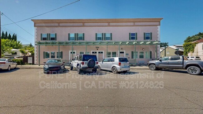 Building Photo - 154 Railroad Ave