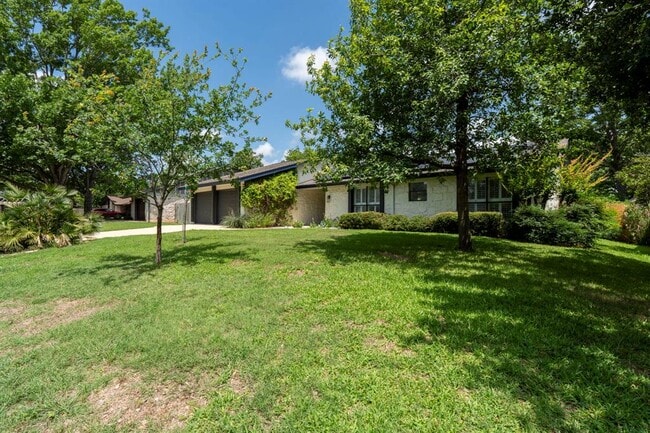 Foto del edificio - 2404 Coral Ridge Cir