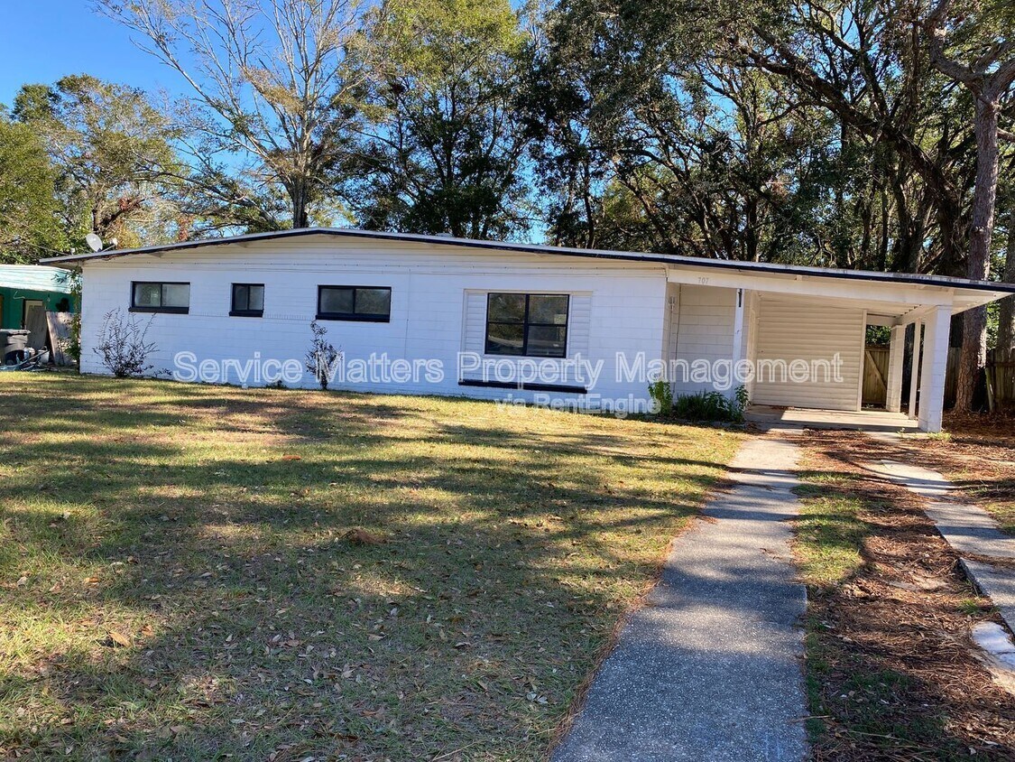 Foto principal - 707 Boxwood Dr