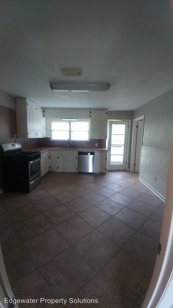 Building Photo - 3 br, 2 bath House - 1016 Delmar