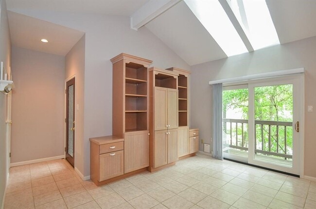 Building Photo - 11711 Memorial Dr