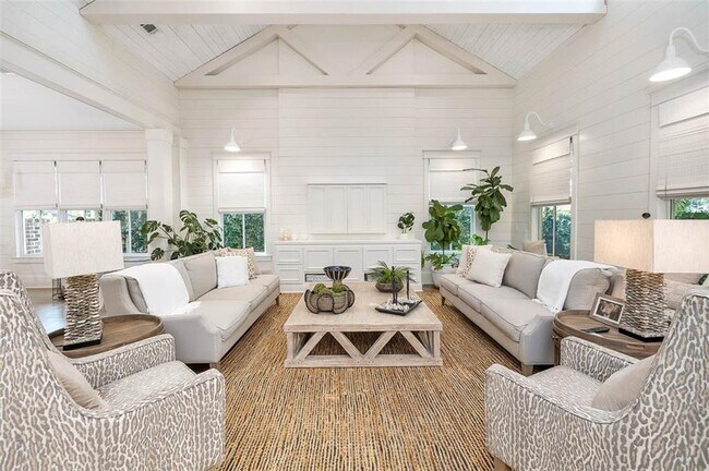 Foto del edificio - 1030 Village Oaks Ln