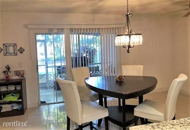 Foto del edificio - 3199 Coral Hills Dr