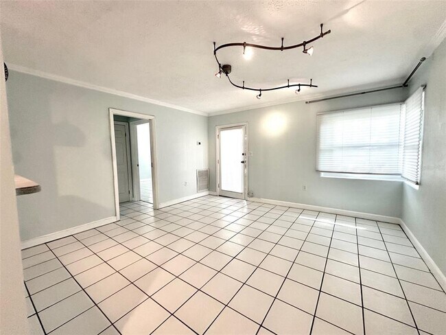 Foto del edificio - 432 Woodlawn Ave