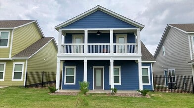 Building Photo - 1746 N Izard Ln