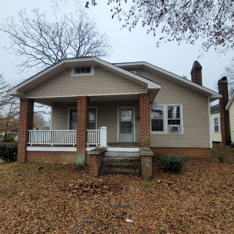 706 N St, Shelby, NC 28150 Apartment for Rent in Shelby, NC