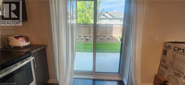 Photo du bâtiment - 778 Laurelwood Dr