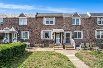 Building Photo - 1062 Stratford Rd