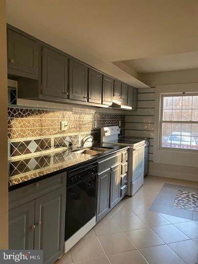 Photo - 8286 White Pine Dr Townhome