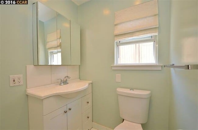 Bathroom - 7285 Snake Rd