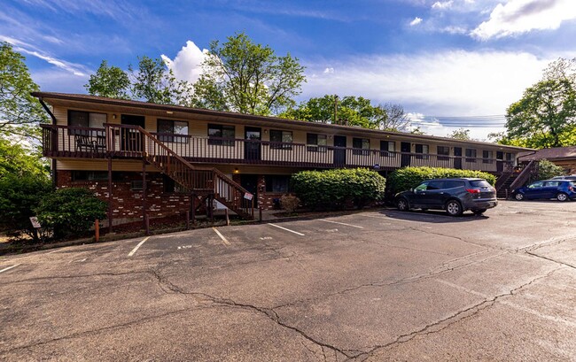 Foto del edificio - Cypress Gardens - Newly Renovated Apartments!