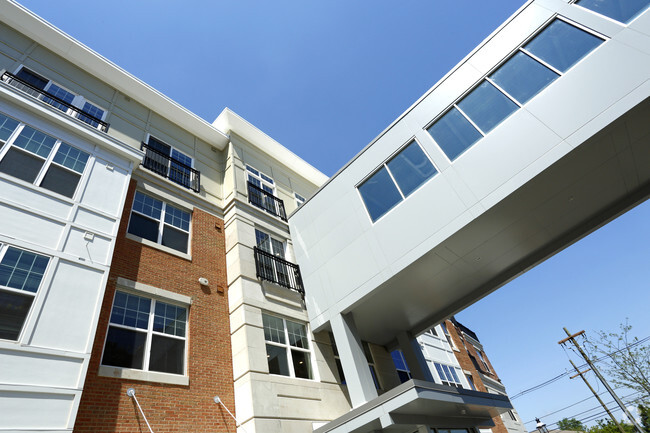 Building Exterior - Woodmont Metro at Metuchen Station