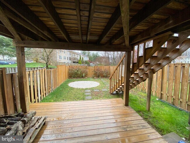 Foto del edificio - 11958 Glen Alden Rd