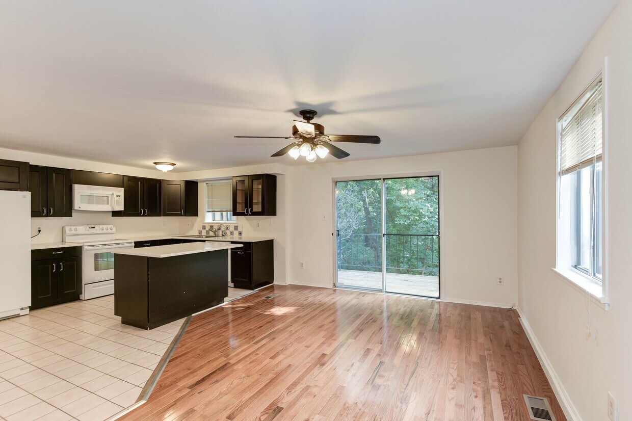 7827 Archbold Terrace, Cabin John, MD 20818 Townhome Rentals in Cabin