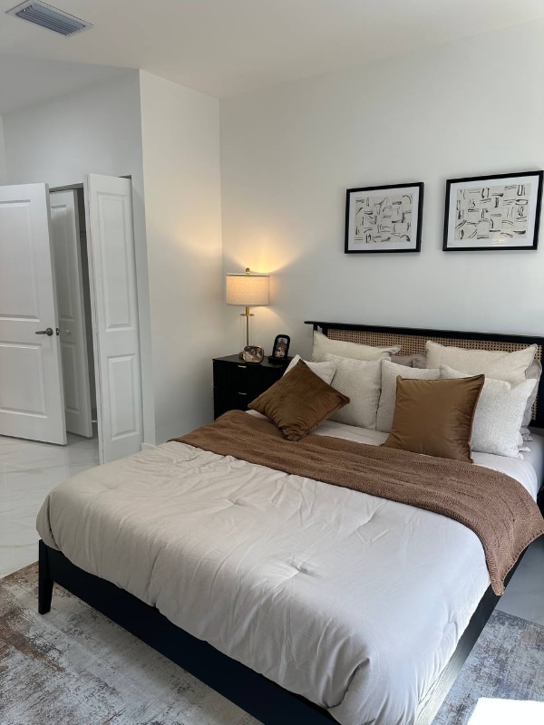 Foto del edificio - 1451 W 29th St