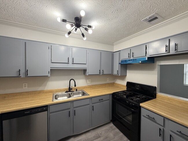 Building Photo - 2081 Drennon Ave