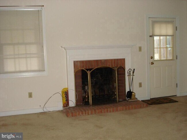 Foto del edificio - 15734 Cherry Blossom Ln