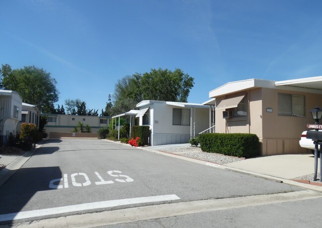 Building Photo - 2193 Los Feliz Dr