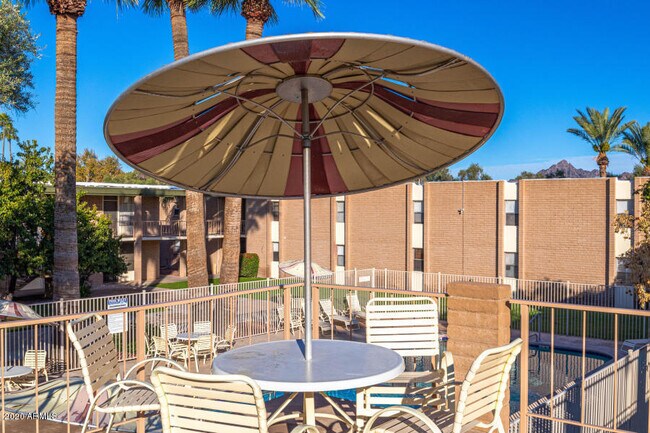 Building Photo - 3737 E Turney Ave