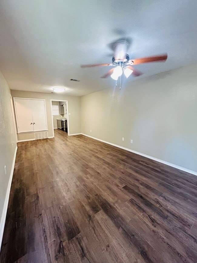 Building Photo - 3309 Alta Vista Dr