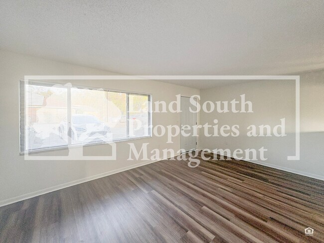 Building Photo - 105 Rosalynn Cir