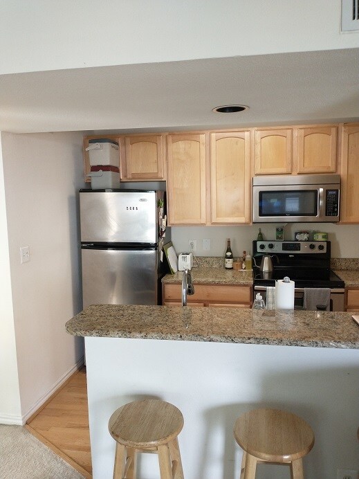 Building Photo - 3921 Penderview Dr