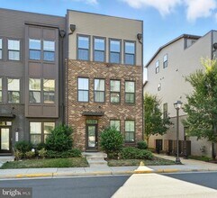 Building Photo - 22310 Seabring Terrace