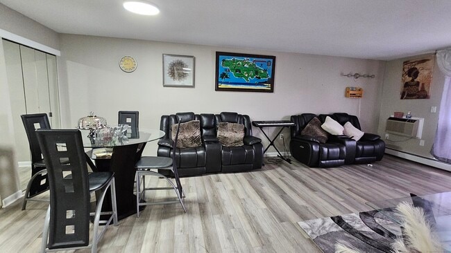 Foto del edificio - 2310 Cromwell Hills Dr
